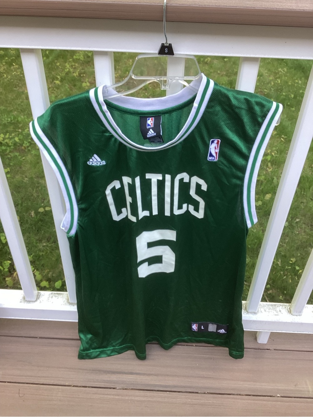 Men’s Adidas Kevin Garnett Celtics Jersey, Size Large. In excellent condition.